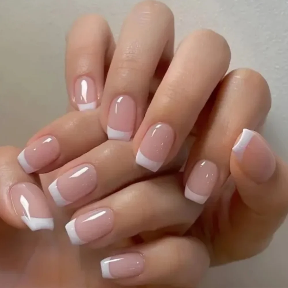 24 Pieces Fake Press On Nails